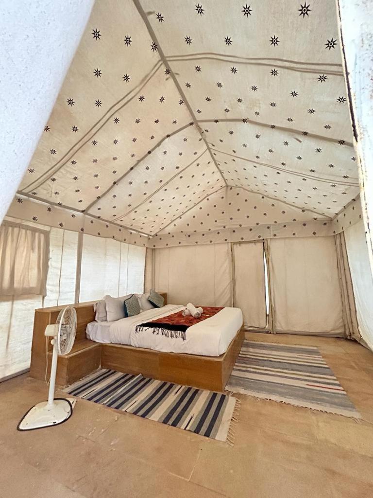 Готель Jaisan Boutique Desert Camp Джайсалмер Екстер'єр фото