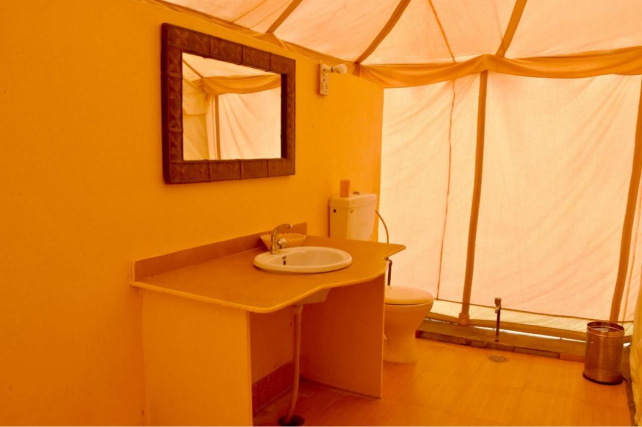 Готель Jaisan Boutique Desert Camp Джайсалмер Екстер'єр фото